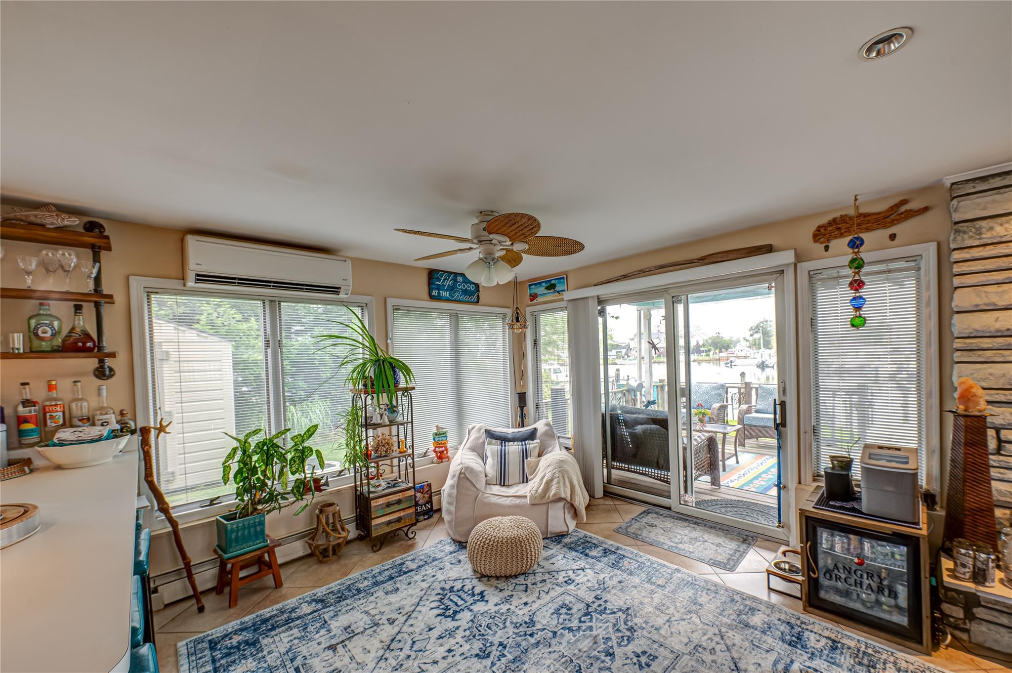 510 S Great Neck Road, Copiague, NY 11726