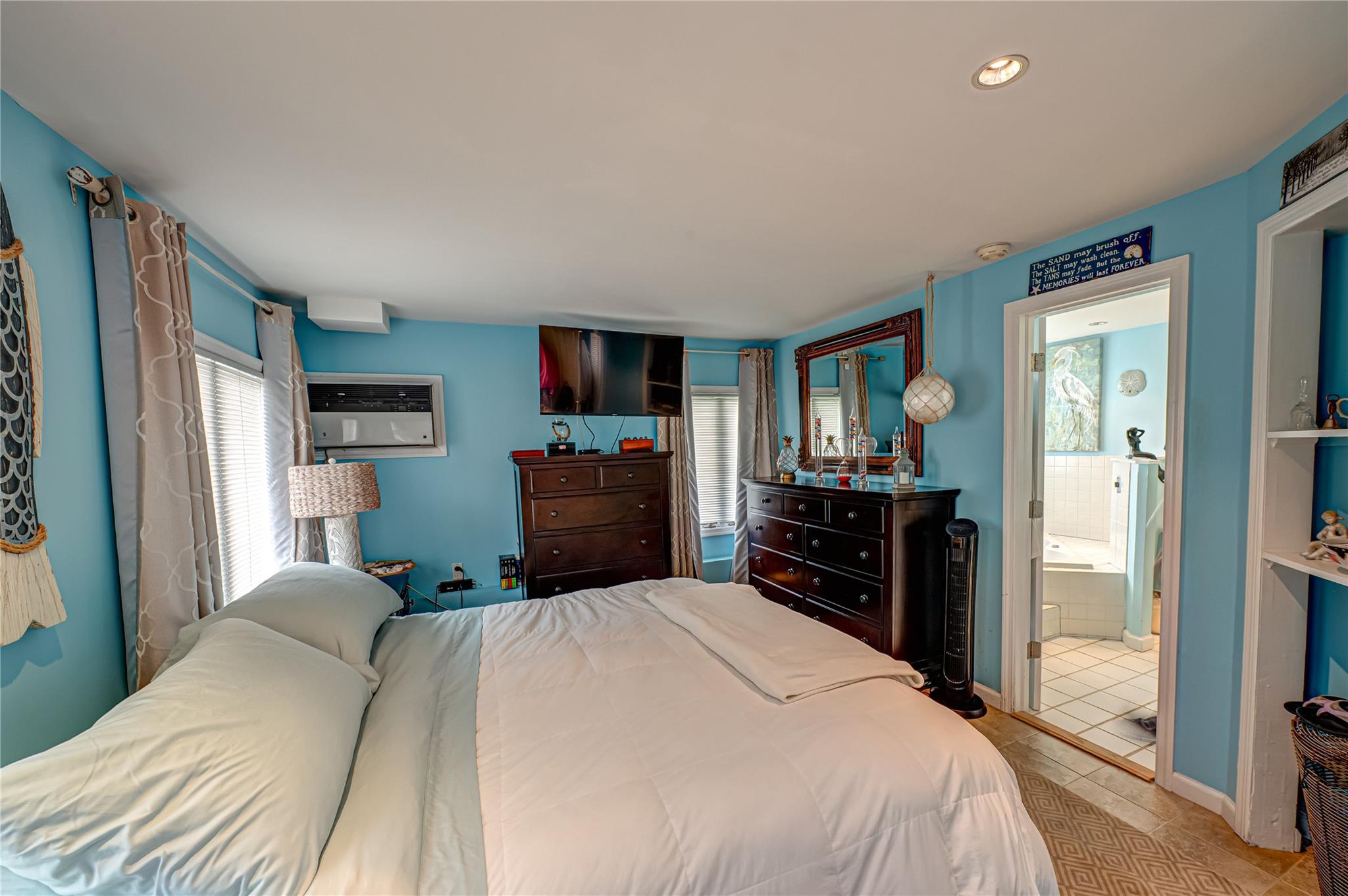 510 S Great Neck Road, Copiague, NY 11726