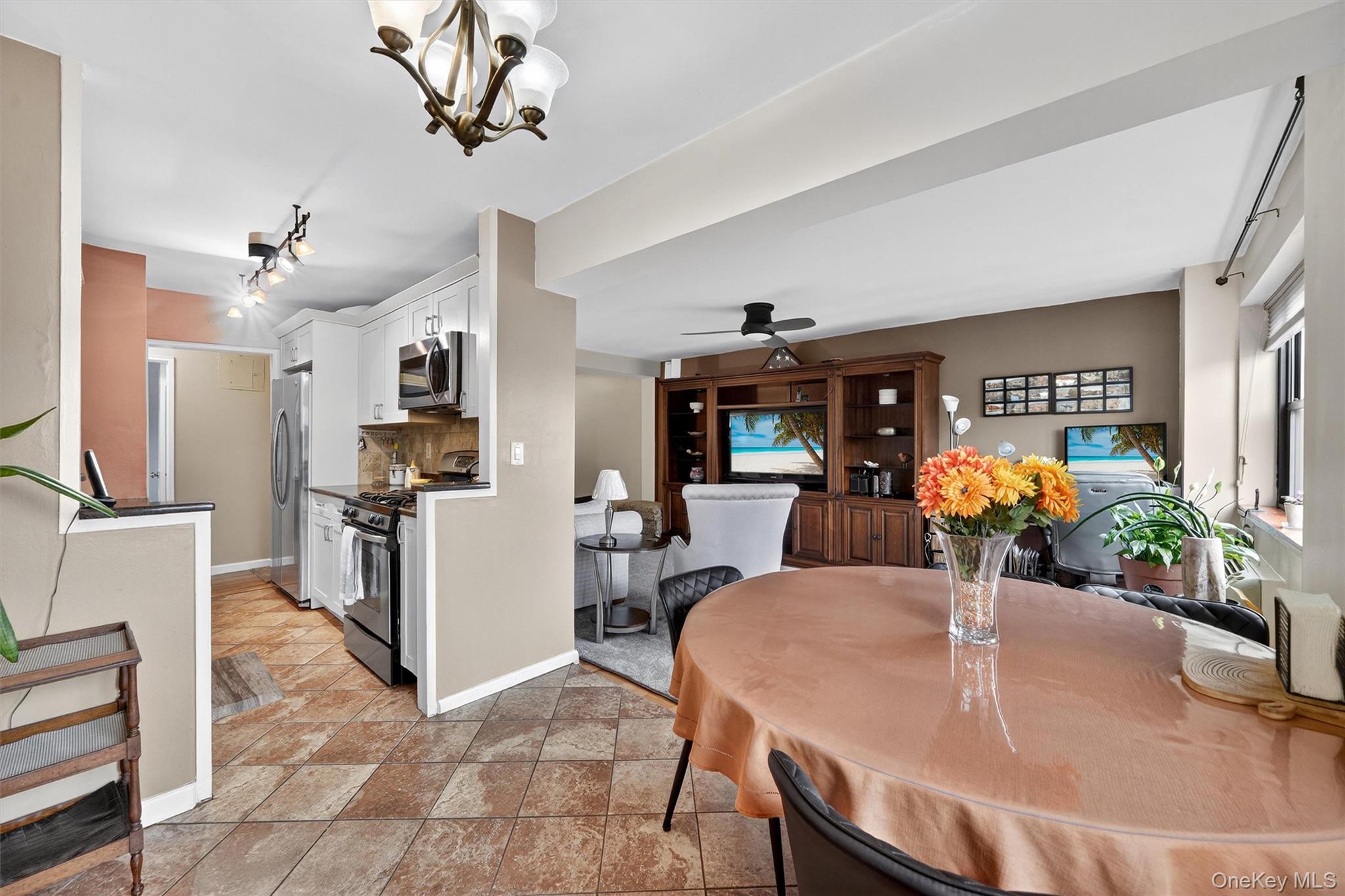 505 Central Avenue # 408, White Plains, NY 10606