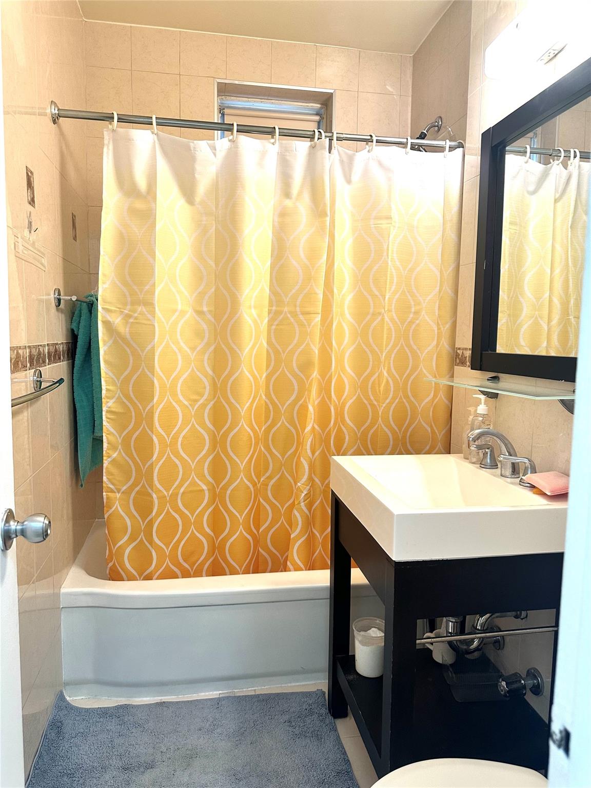 27-04 Parsons Boulevard # 2G, Flushing, NY 11354