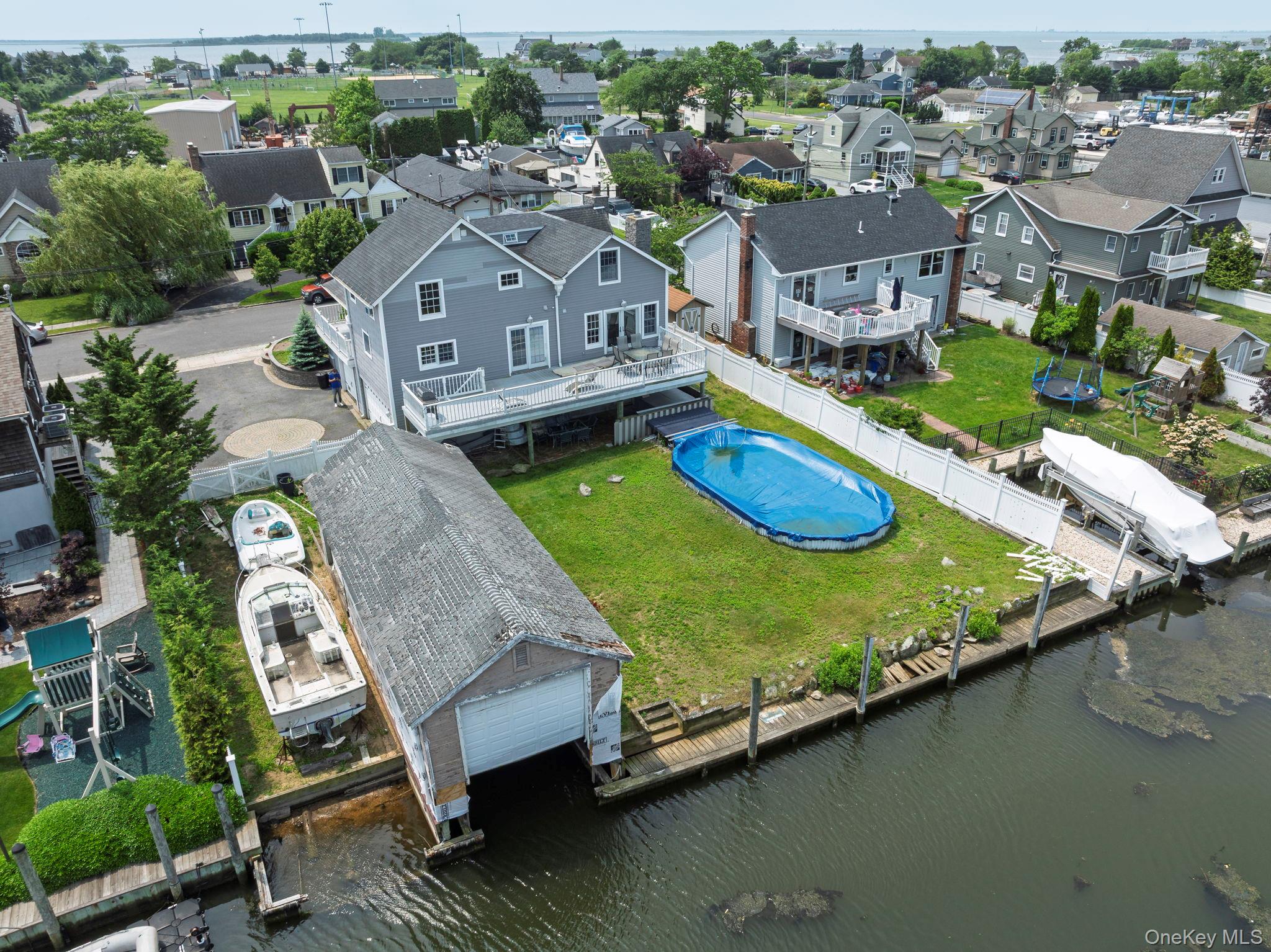 25 Meadow Lane, Amityville, NY 11701