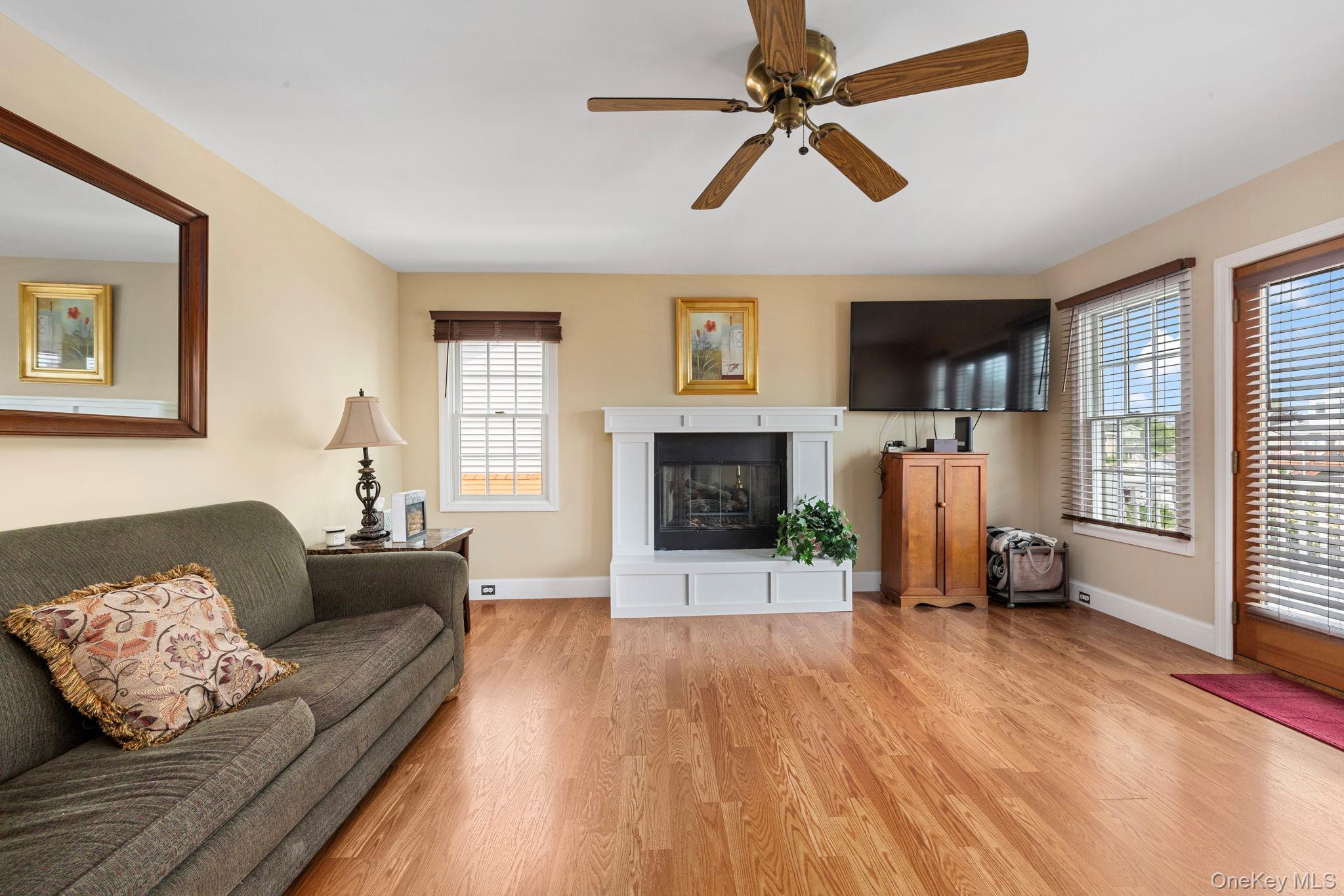 25 Meadow Lane, Amityville, NY 11701