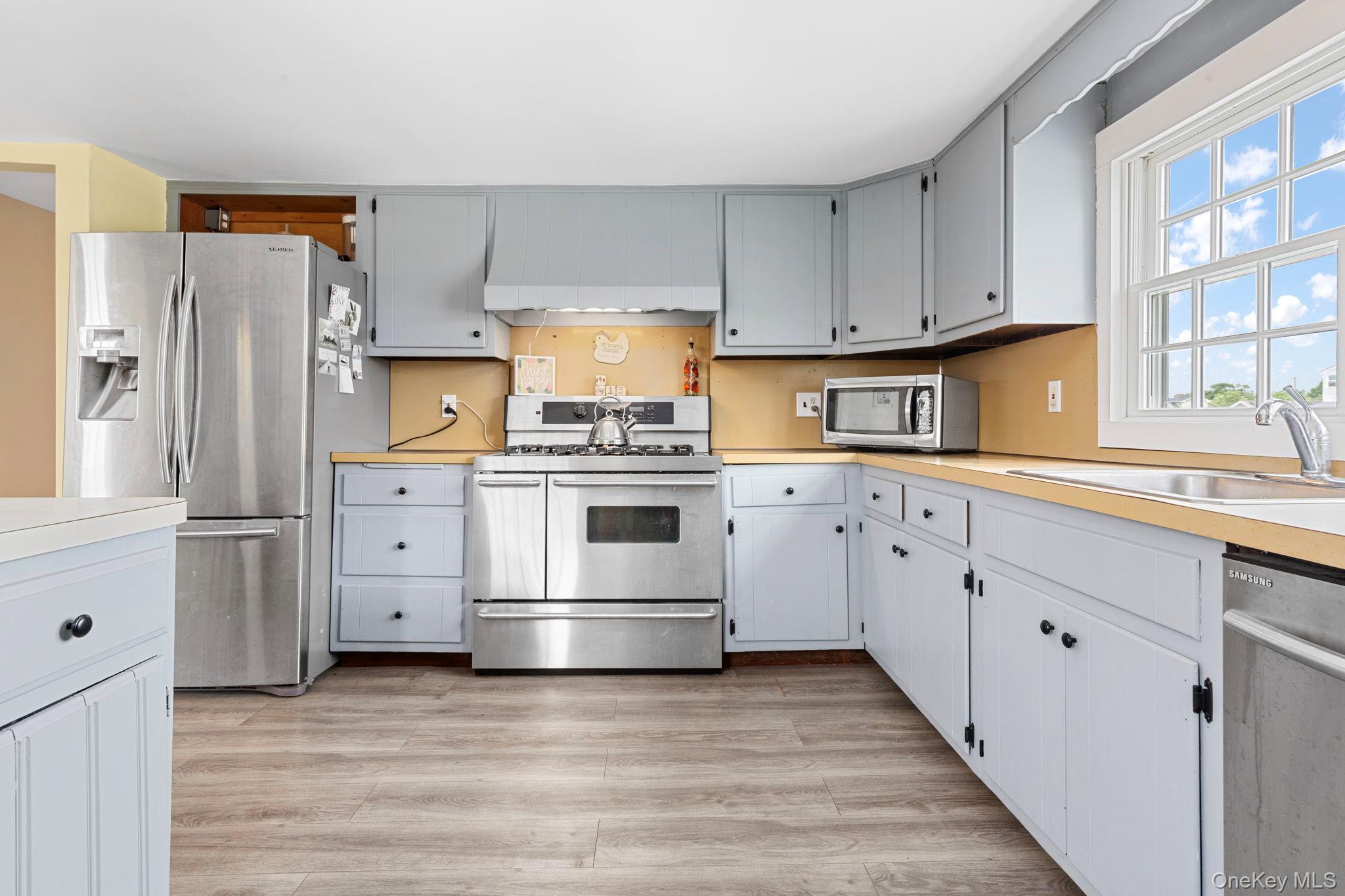 25 Meadow Lane, Amityville, NY 11701