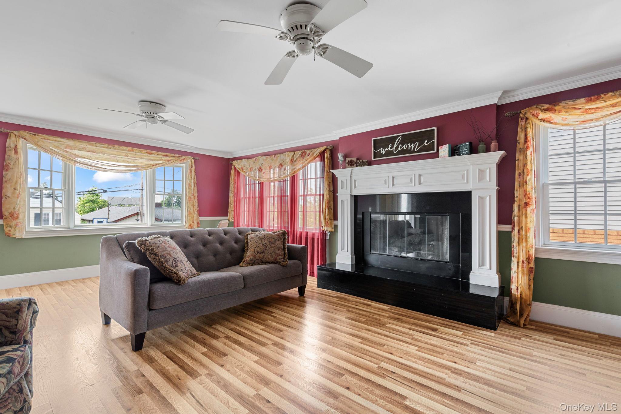 25 Meadow Lane, Amityville, NY 11701