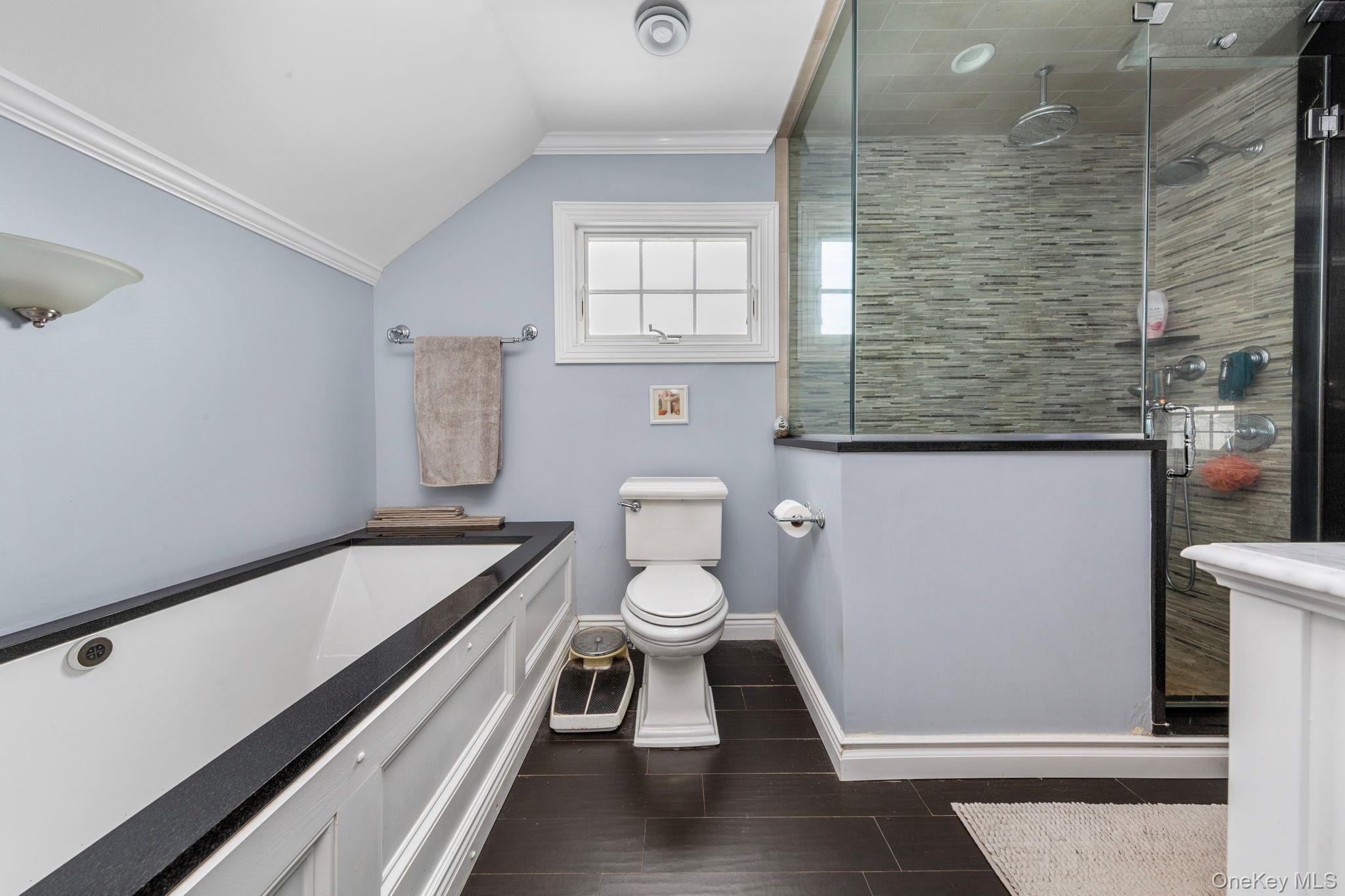 25 Meadow Lane, Amityville, NY 11701