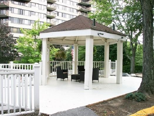 23 Hillside Terrace # H, White Plains, NY 10601