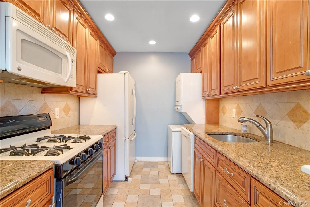 23 Hillside Terrace # H, White Plains, NY 10601