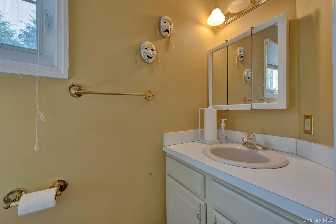 84 Highview Avenue, Nanuet, NY 10954