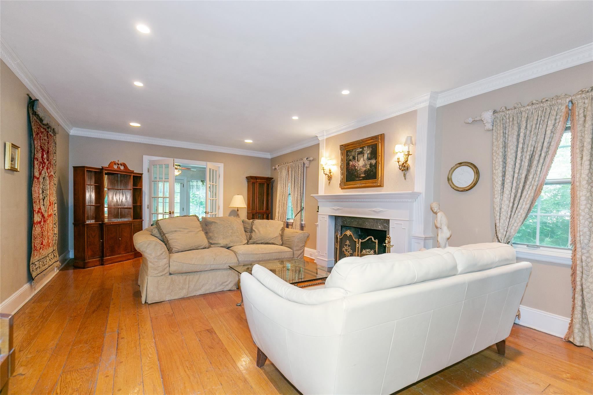 1 Ravine Road, Great Neck, NY 11023