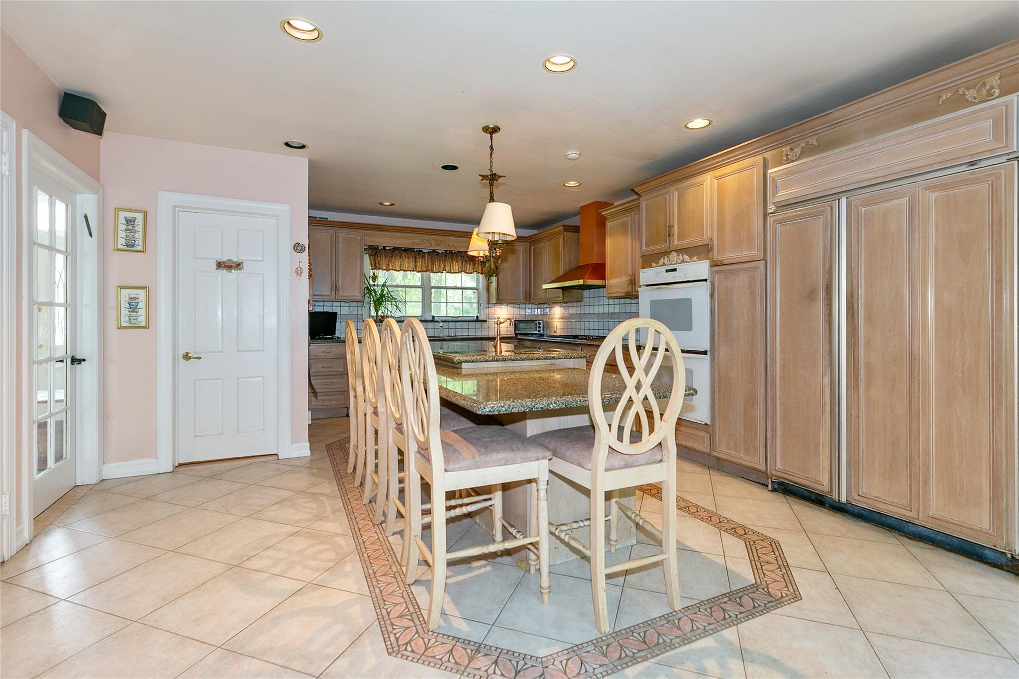 1 Ravine Road, Great Neck, NY 11023