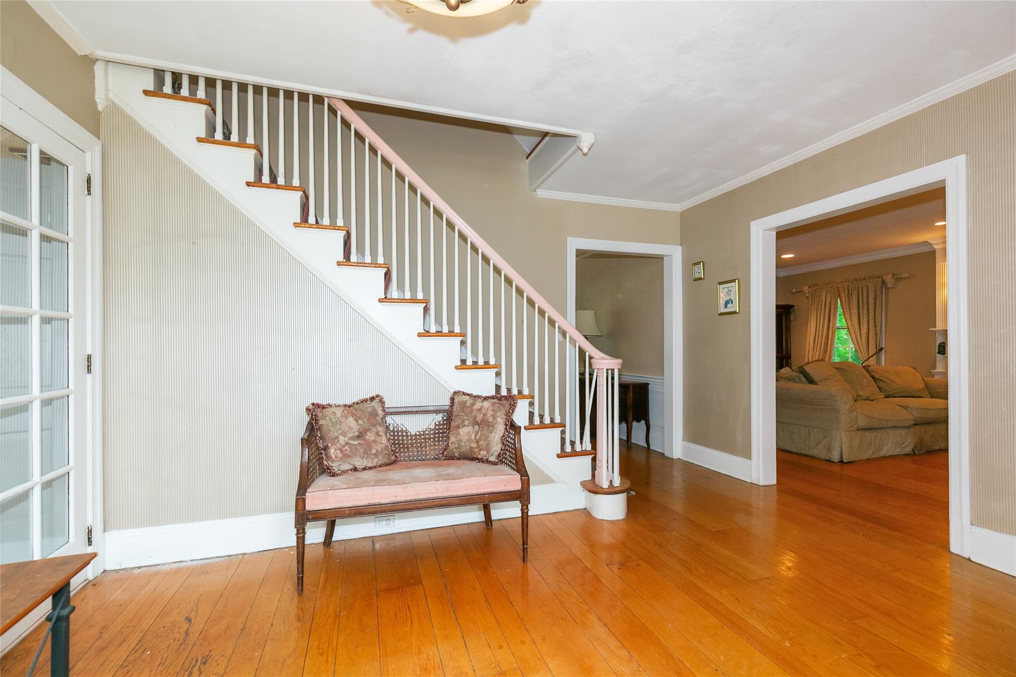 1 Ravine Road, Great Neck, NY 11023