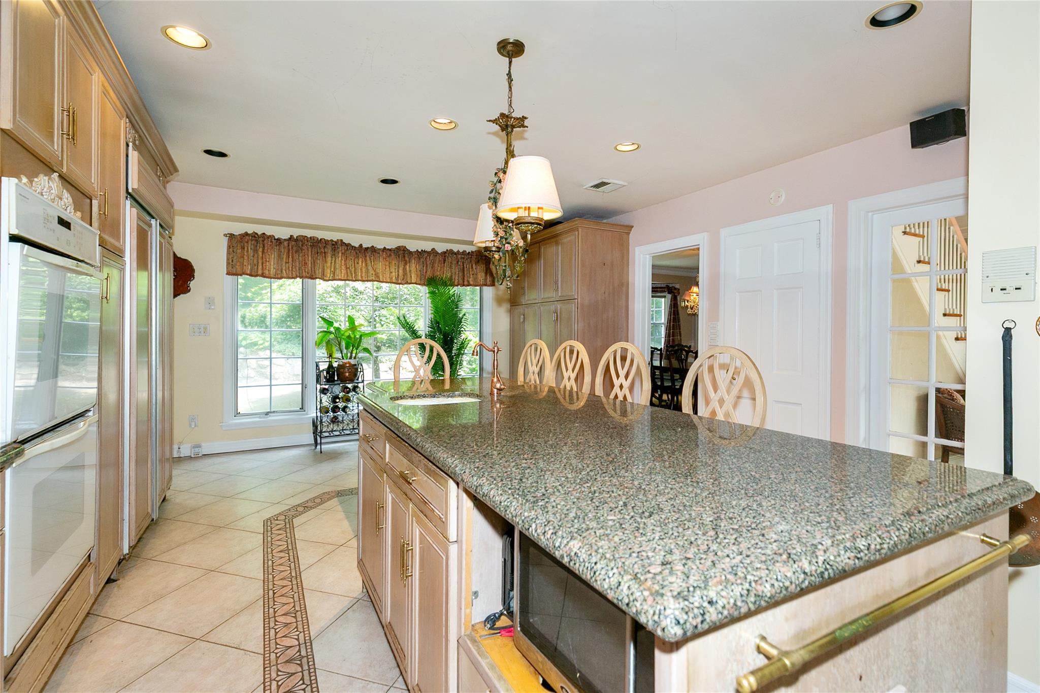 1 Ravine Road, Great Neck, NY 11023