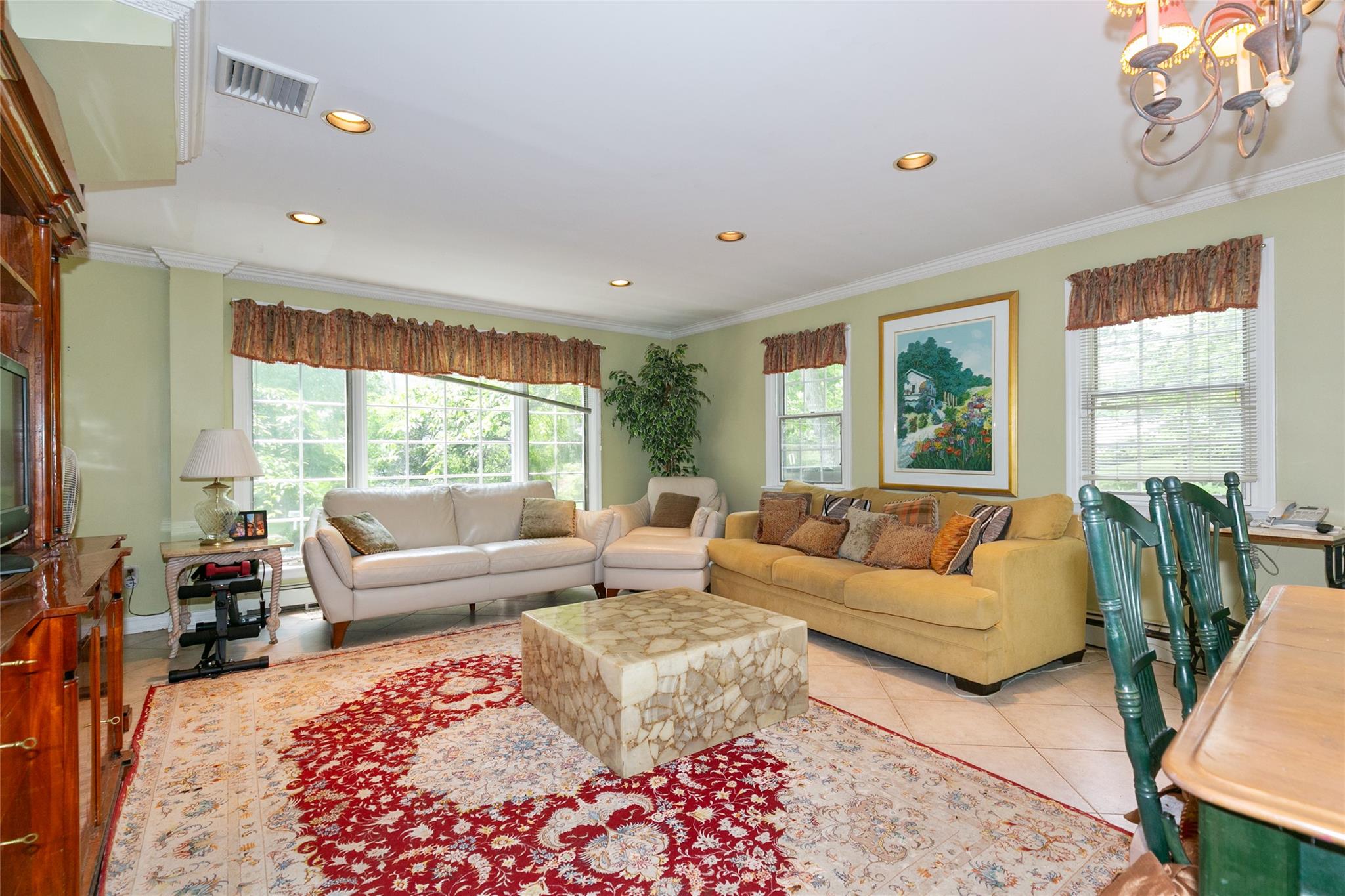 1 Ravine Road, Great Neck, NY 11023