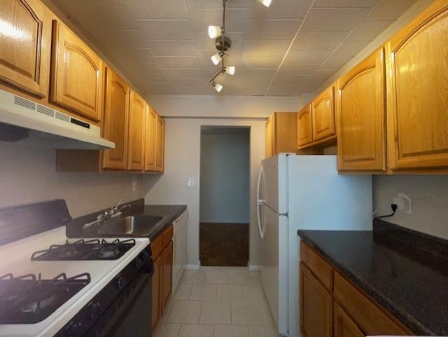 125 Main Street # 2H, Port Washington, NY 11050