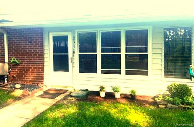 259 Newcastle Court # E, Ridge, NY 11961