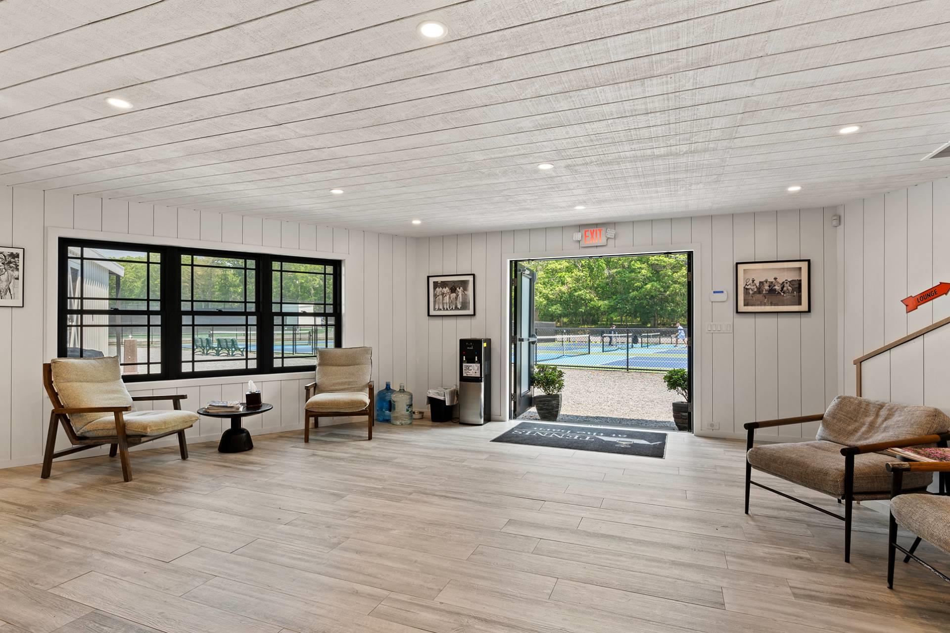 142 Montauk Highway, Westhampton, NY 11977