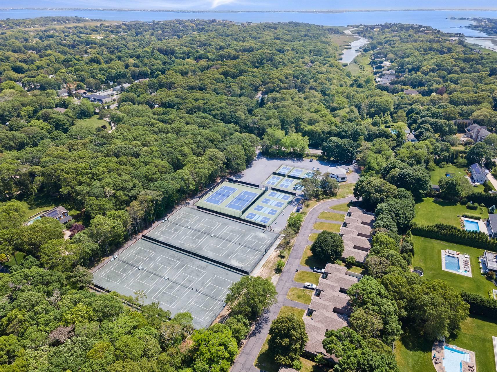 142 Montauk Highway, Westhampton, NY 11977