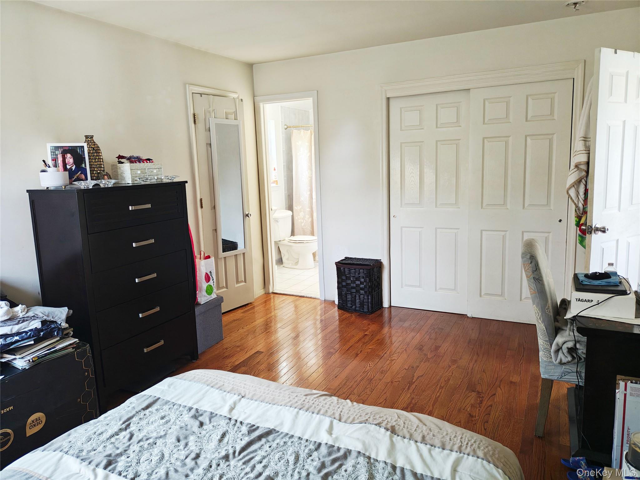 1056 E Arthur Street, Uniondale, NY 11553