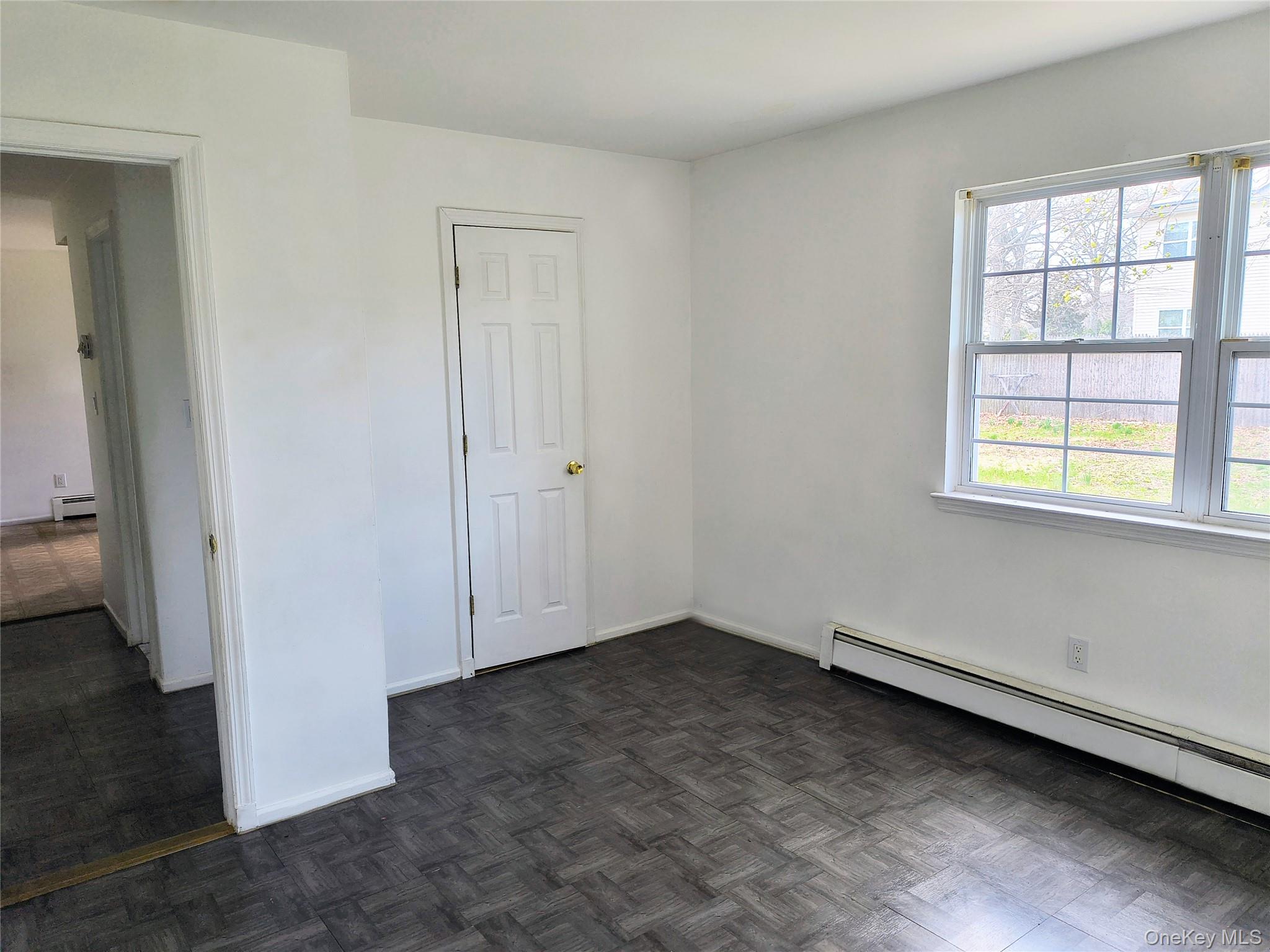 1056 E Arthur Street, Uniondale, NY 11553