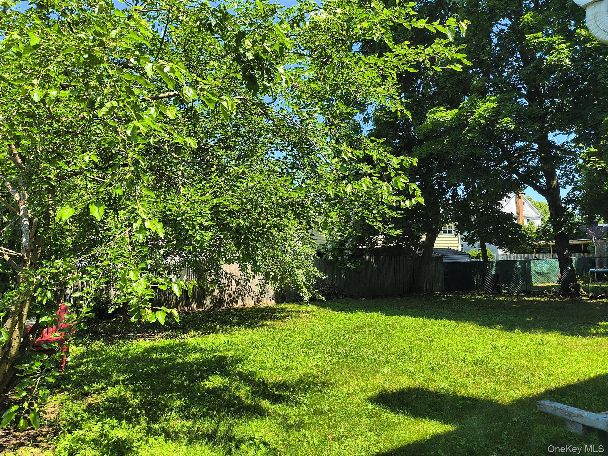 1056 E Arthur Street, Uniondale, NY 11553