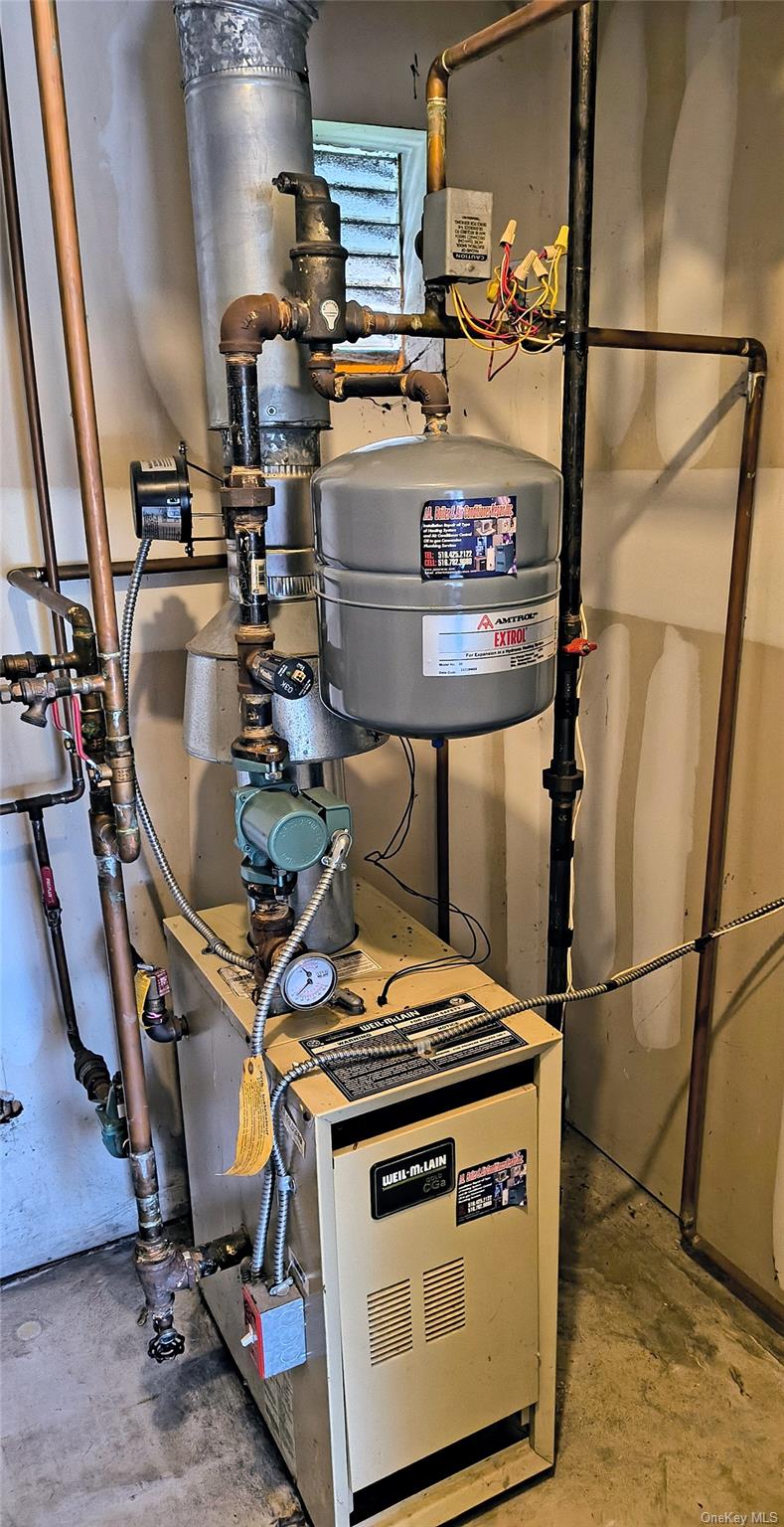 1056 E Arthur Street, Uniondale, NY 11553