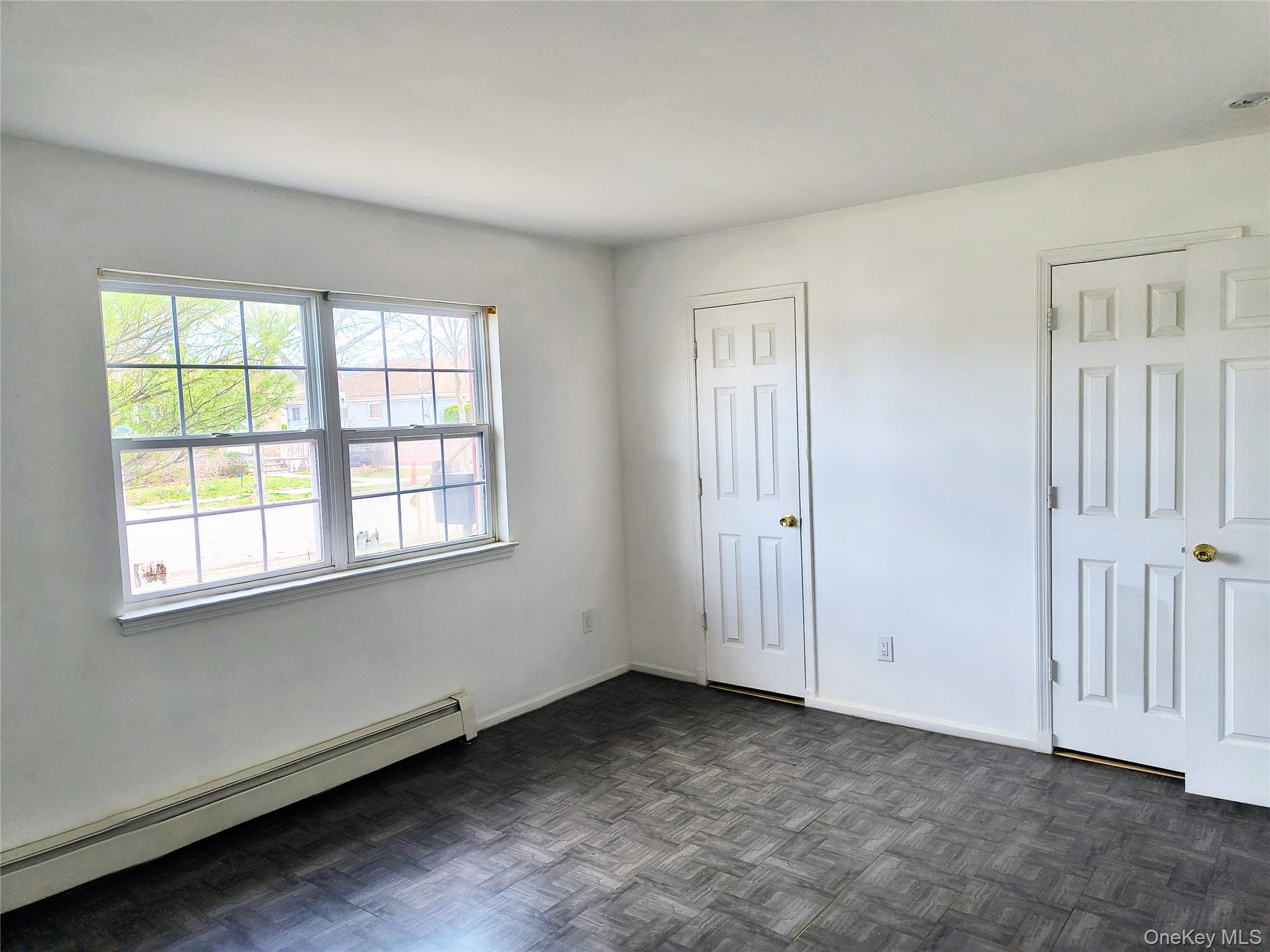 1056 E Arthur Street, Uniondale, NY 11553