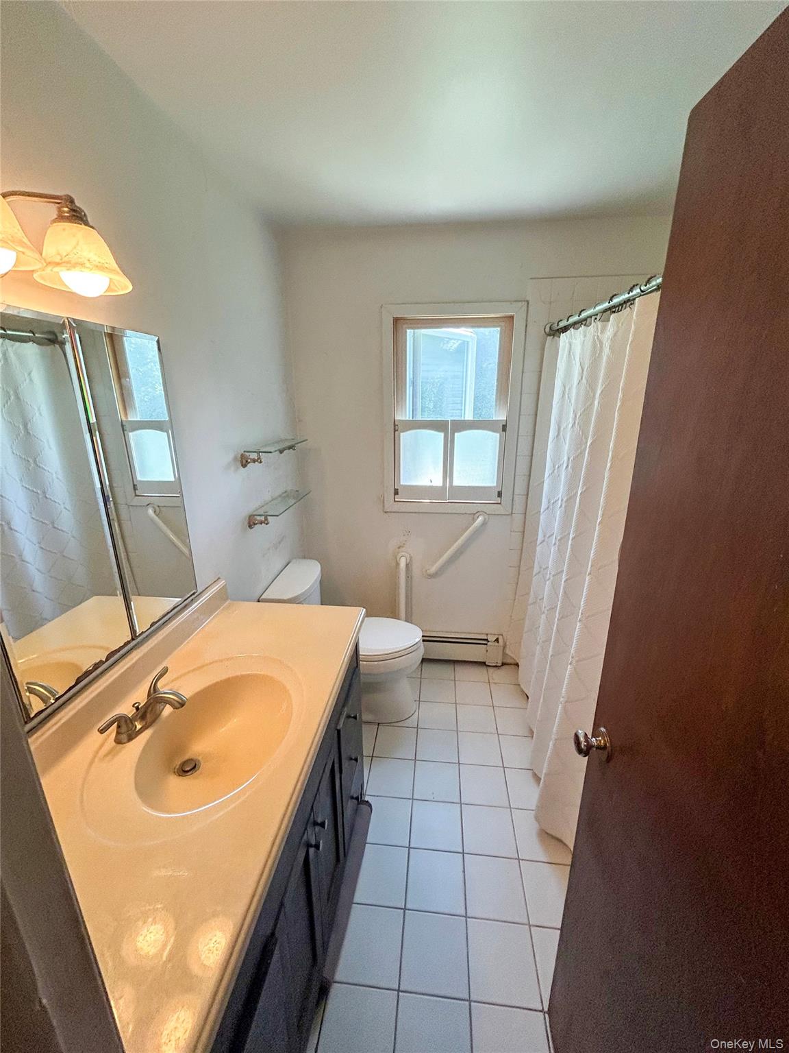 408 Ackerson Boulevard, Brightwaters, NY 11718