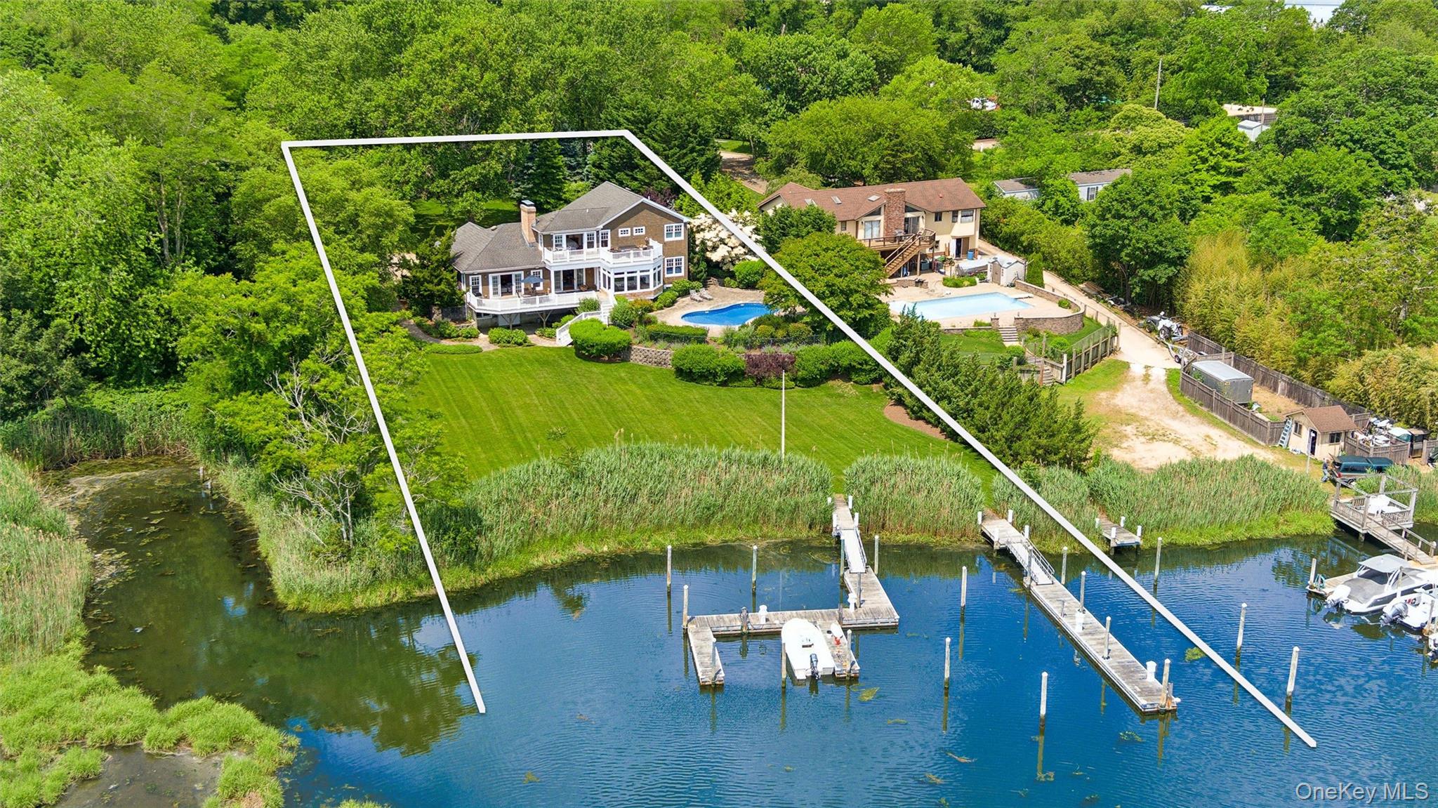 40 Overlook Drive, Aquebogue, NY 11931