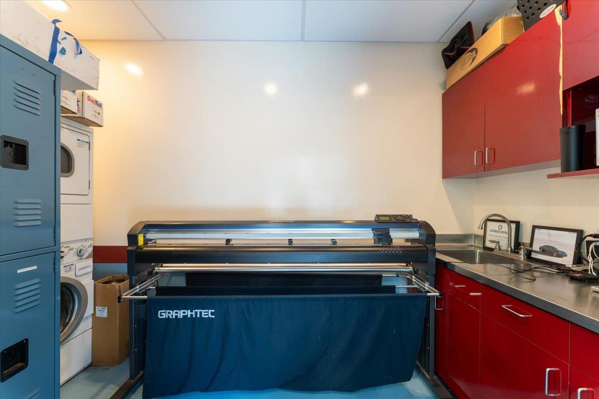 85 Pine Hollow Road, Oyster Bay, NY 11771