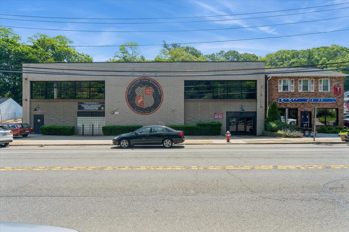 85 Pine Hollow Road, Oyster Bay, NY 11771