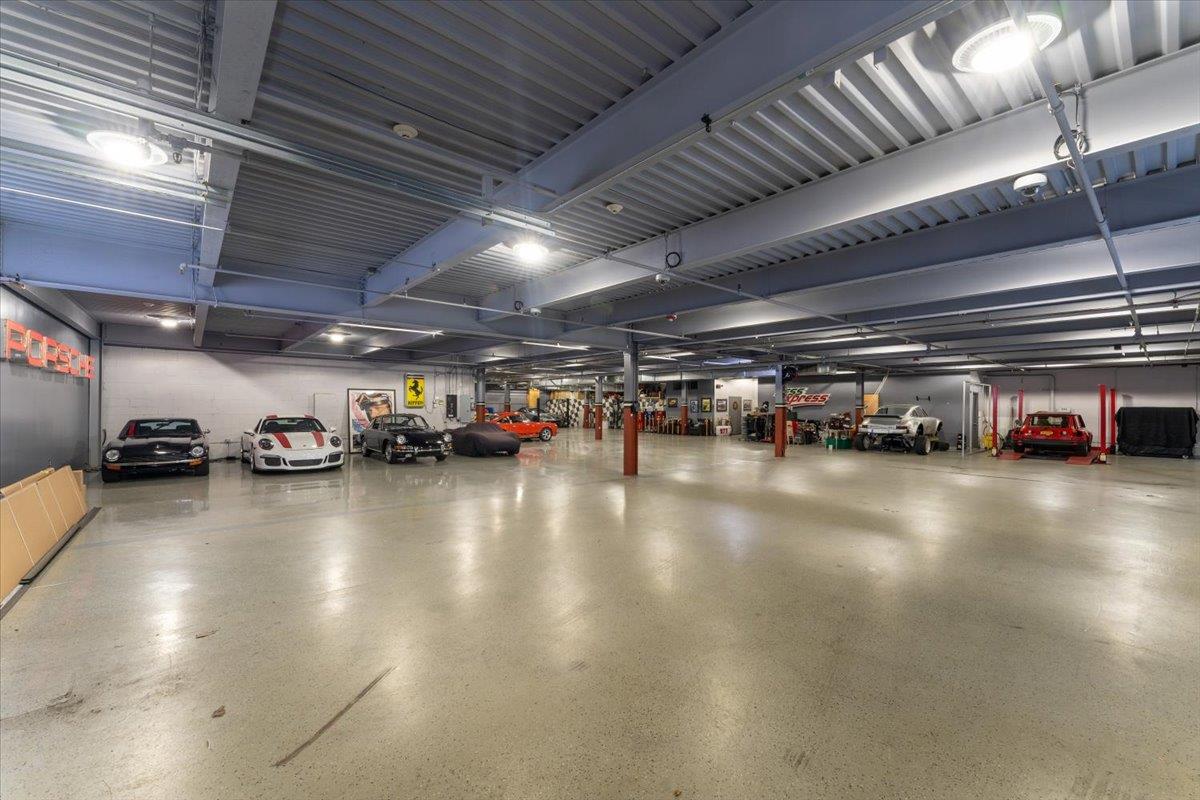 85 Pine Hollow Road, Oyster Bay, NY 11771