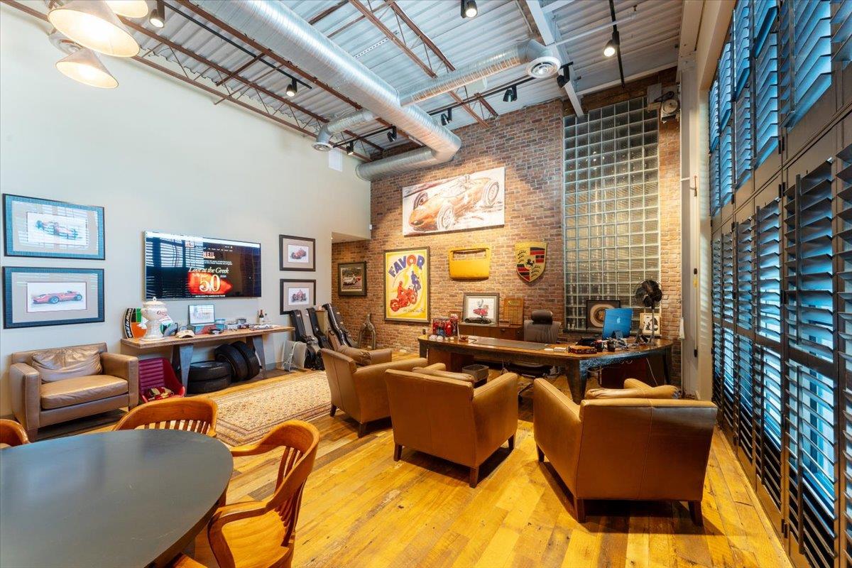 85 Pine Hollow Road, Oyster Bay, NY 11771