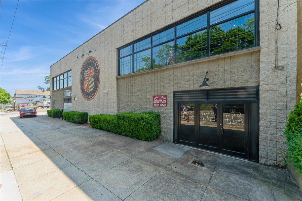 85 Pine Hollow Road, Oyster Bay, NY 11771