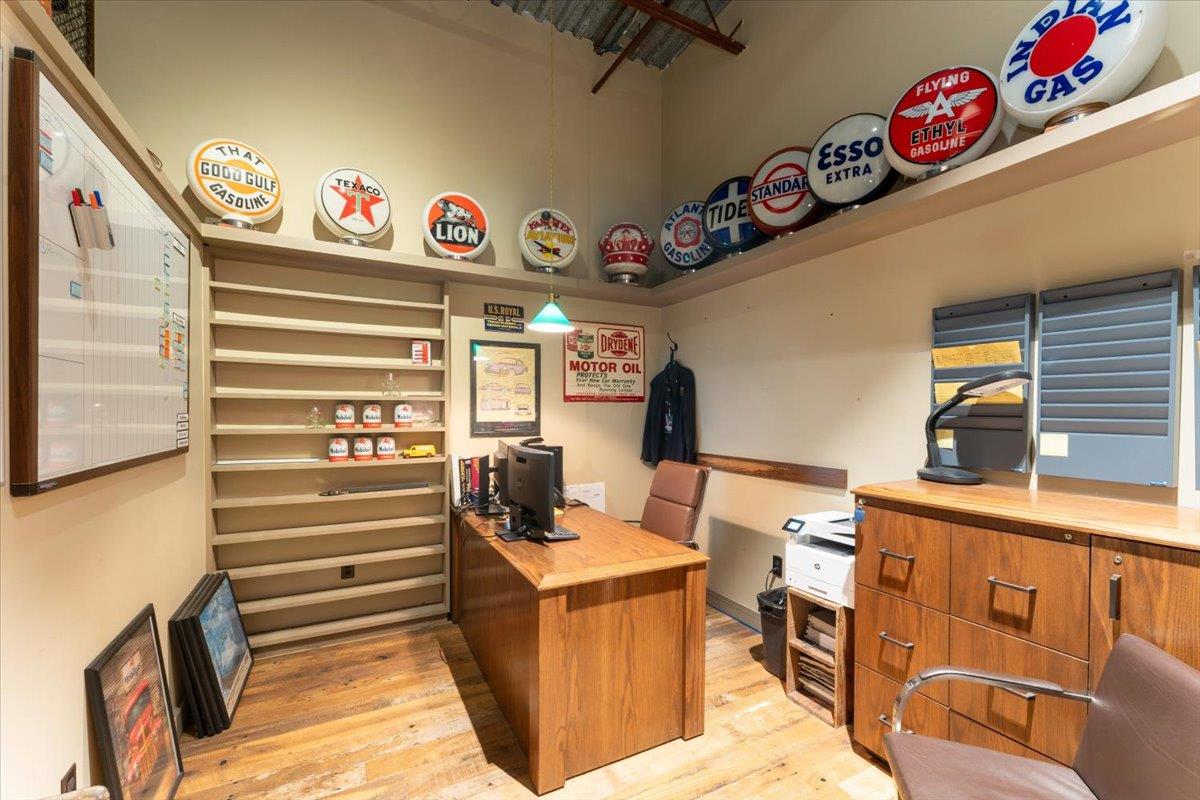 85 Pine Hollow Road, Oyster Bay, NY 11771