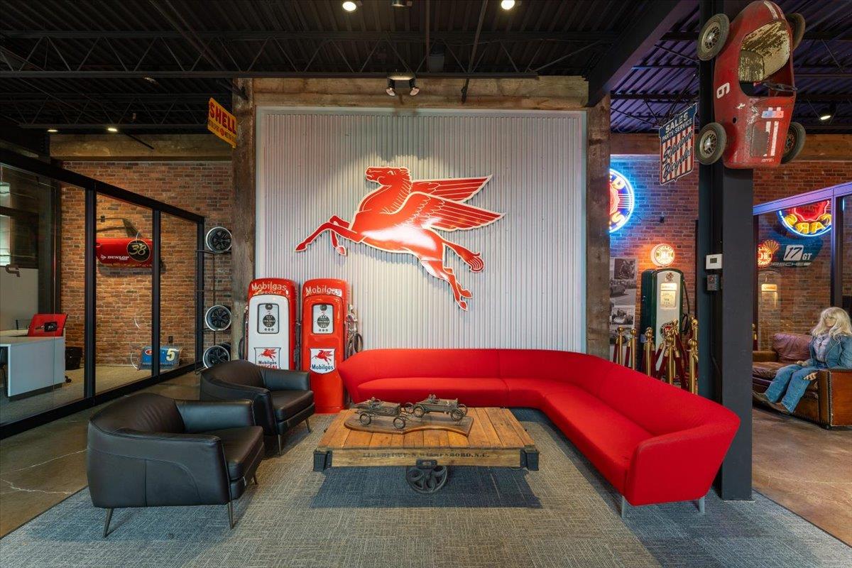 85 Pine Hollow Road, Oyster Bay, NY 11771