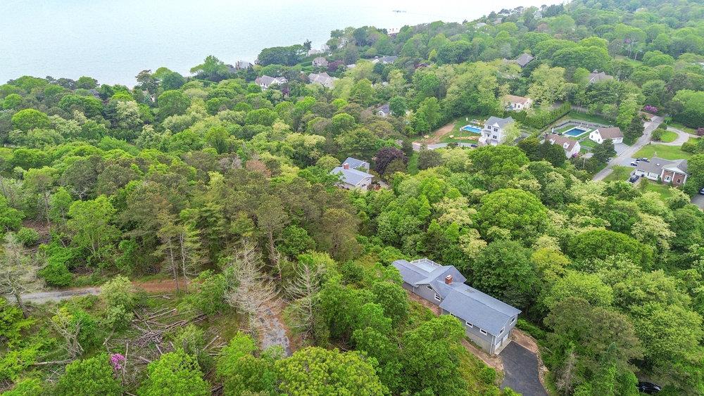 542 Montauk Highway, Southampton, NY 11968