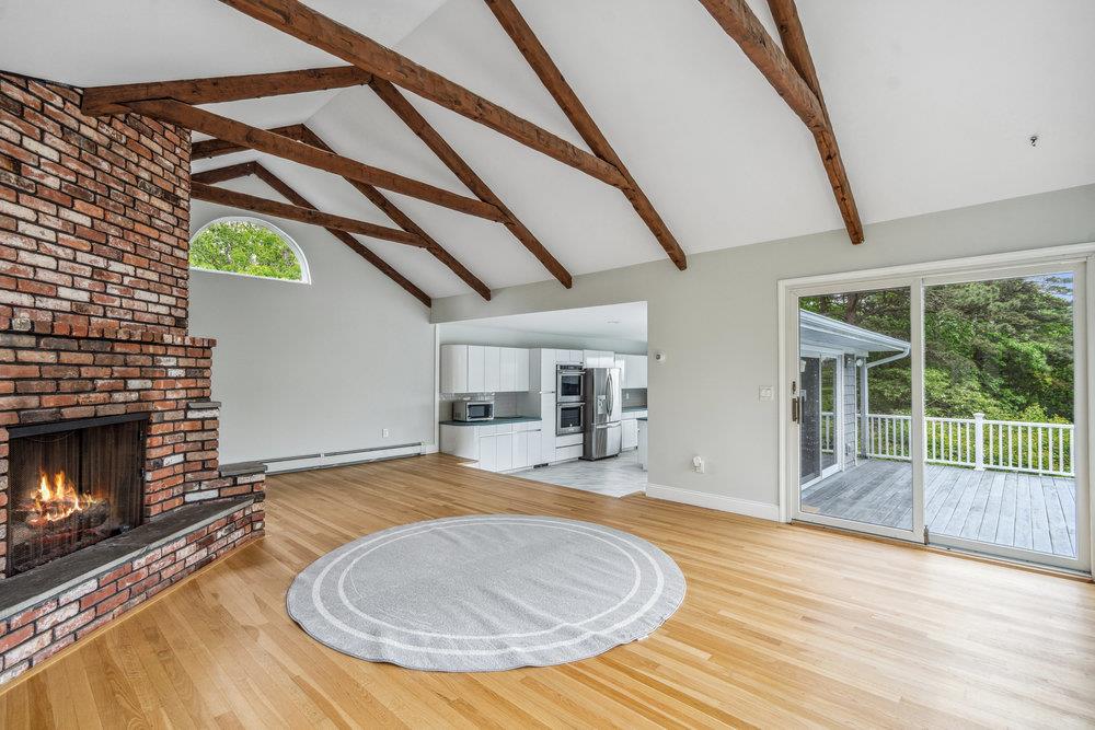 542 Montauk Highway, Southampton, NY 11968