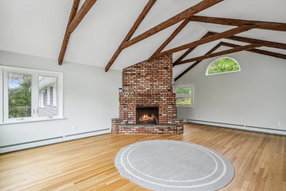 542 Montauk Highway, Southampton, NY 11968