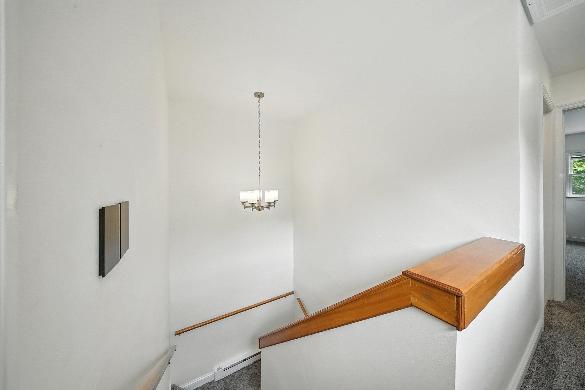 2 Woodland Way N, Ellenville, NY 12428