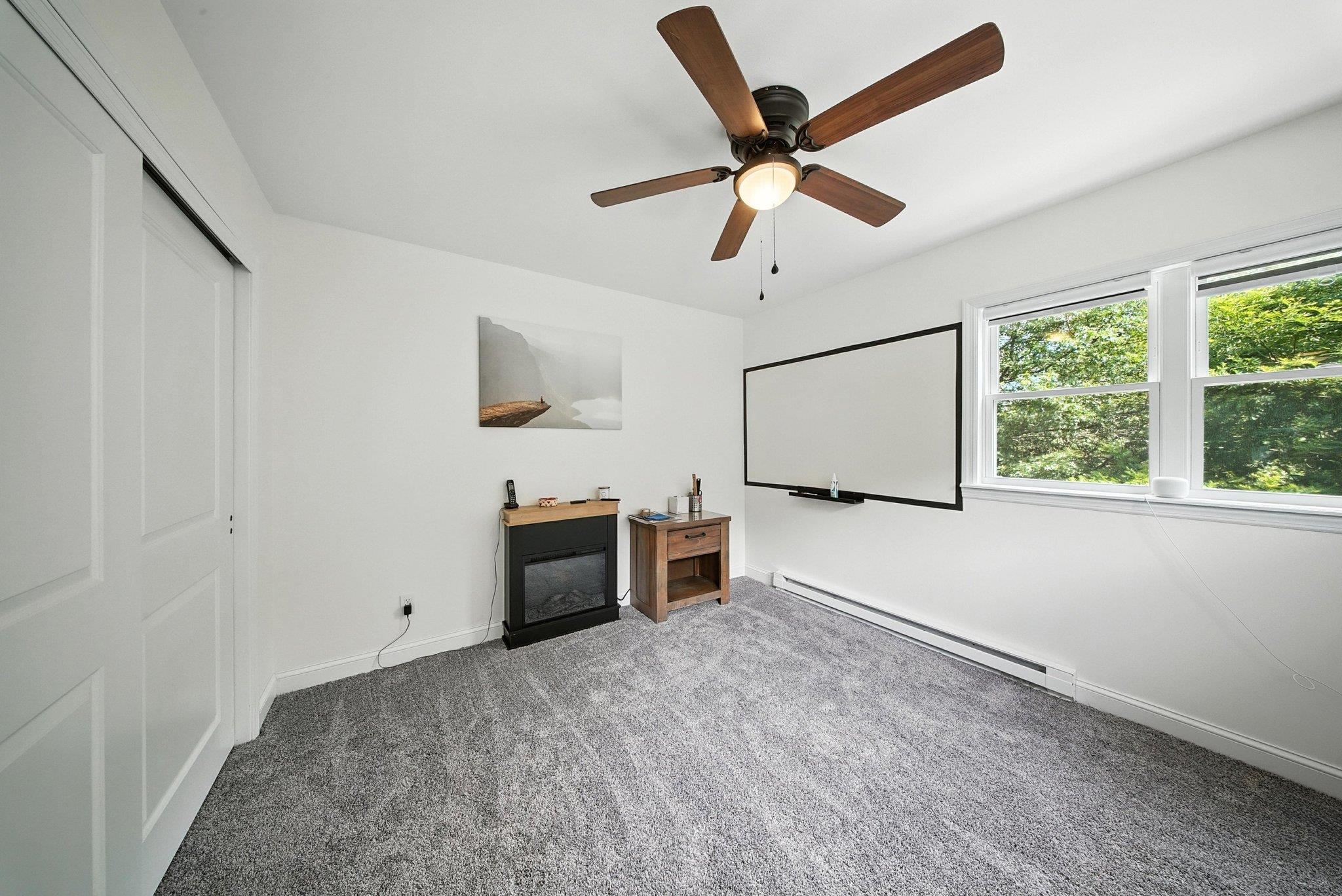 2 Woodland Way N, Ellenville, NY 12428