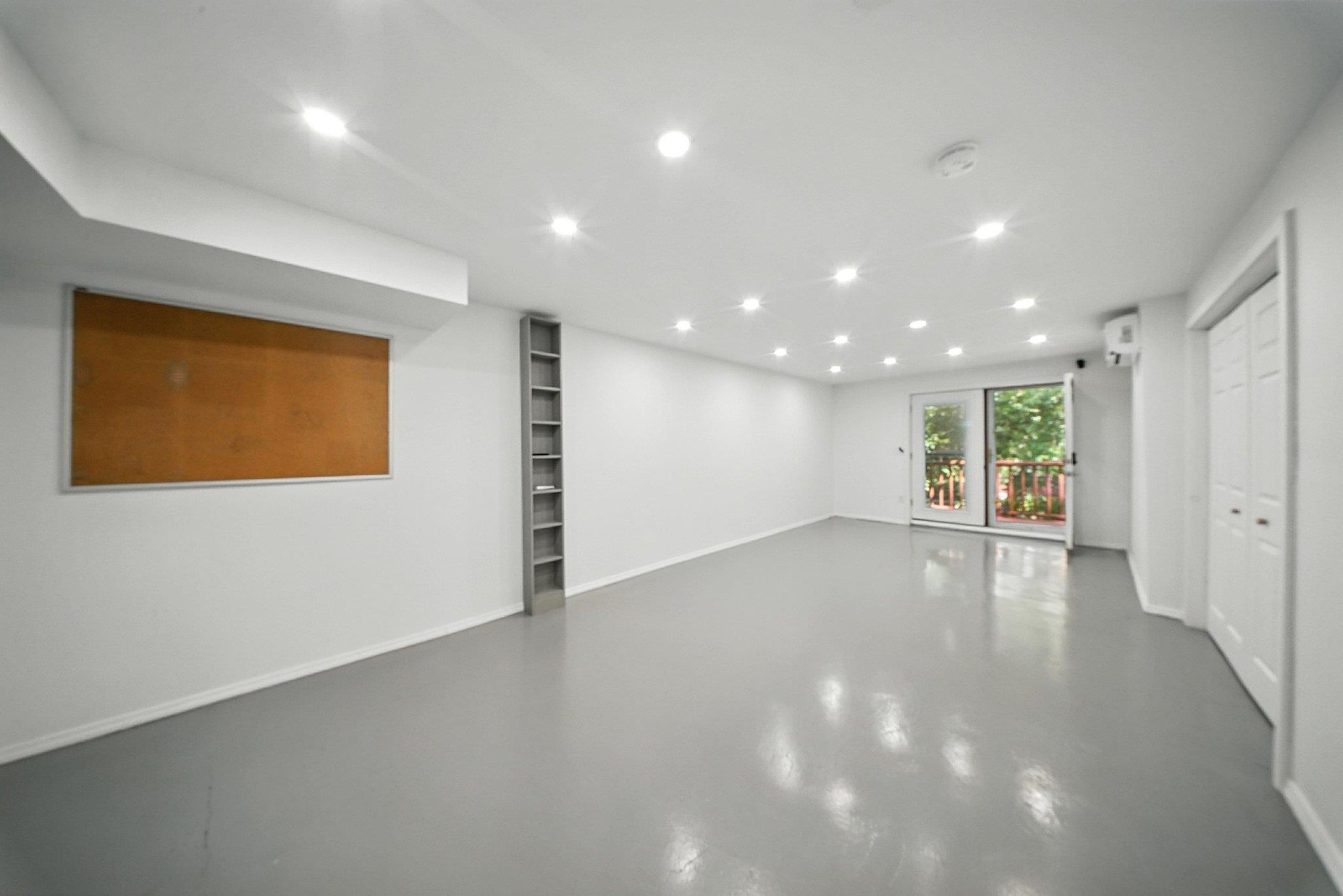 2 Woodland Way N, Ellenville, NY 12428