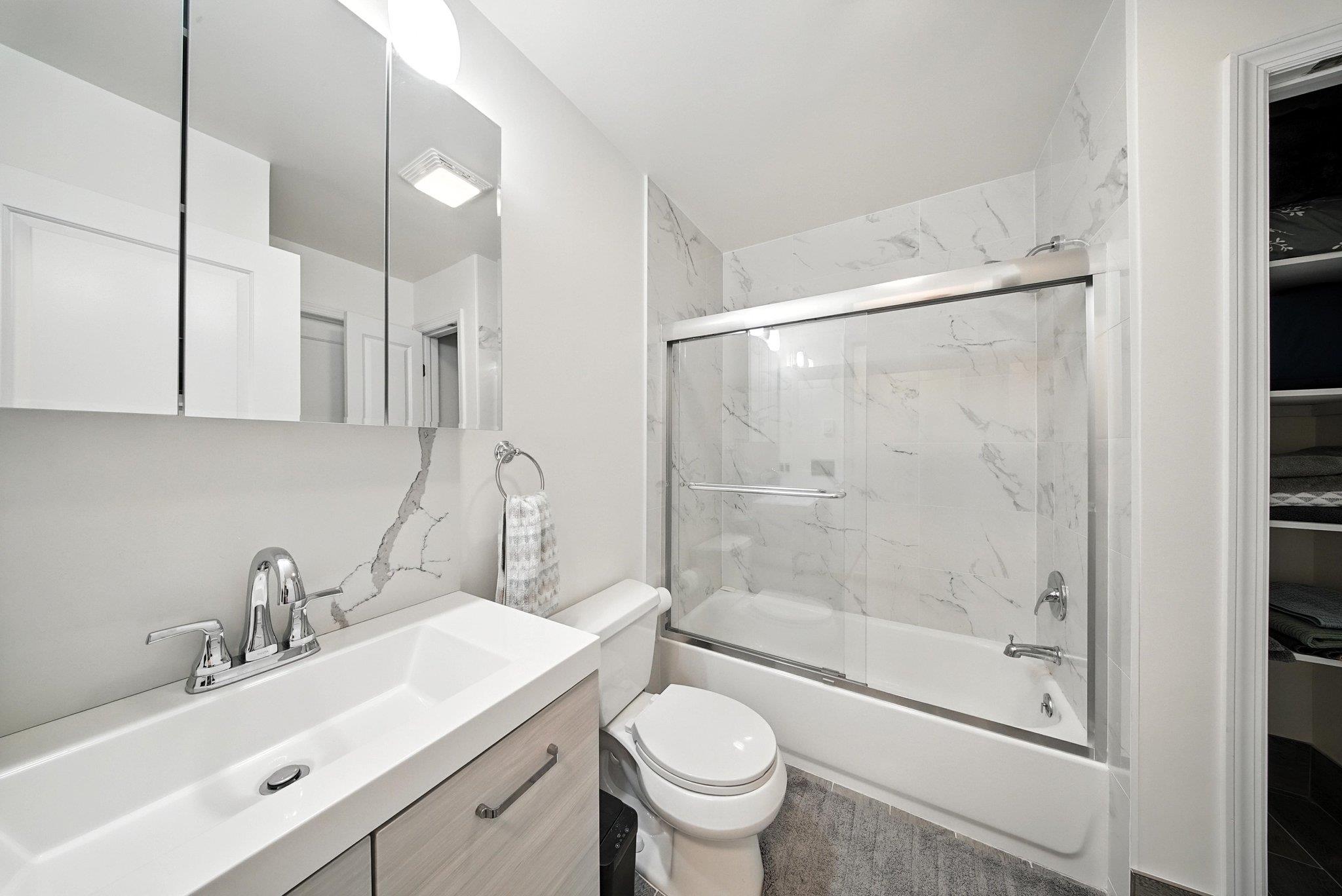 2 Woodland Way N, Ellenville, NY 12428