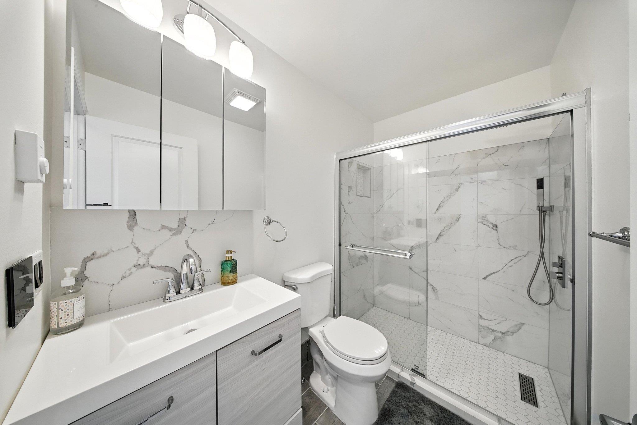 2 Woodland Way N, Ellenville, NY 12428