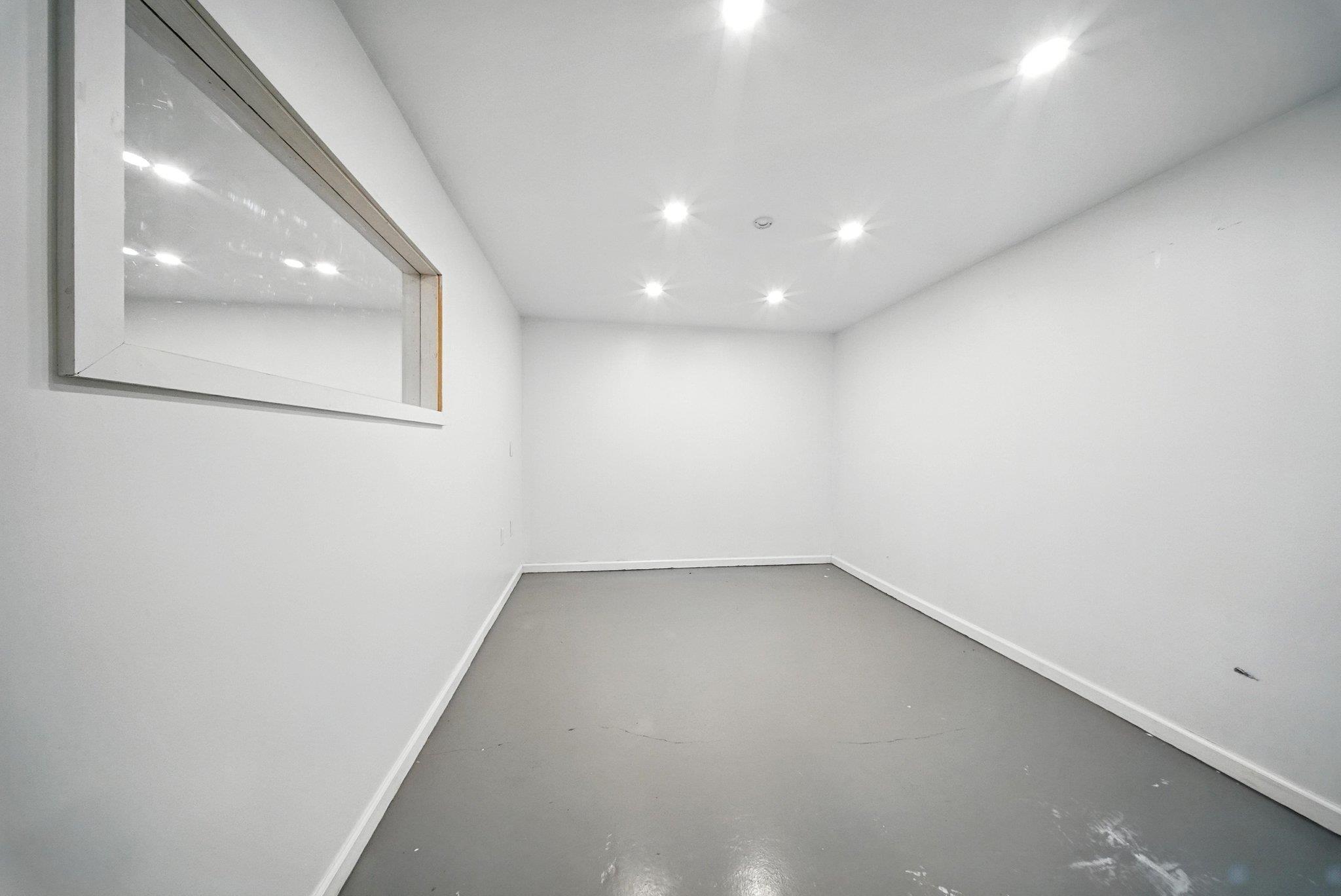 2 Woodland Way N, Ellenville, NY 12428