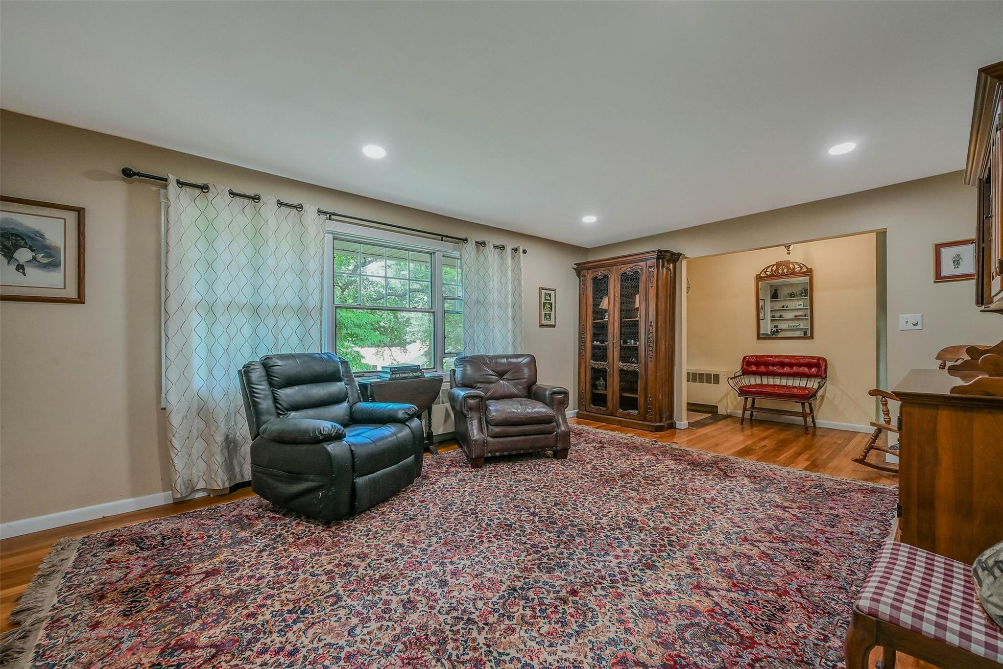 18 Huyler Court, Setauket, NY 11733