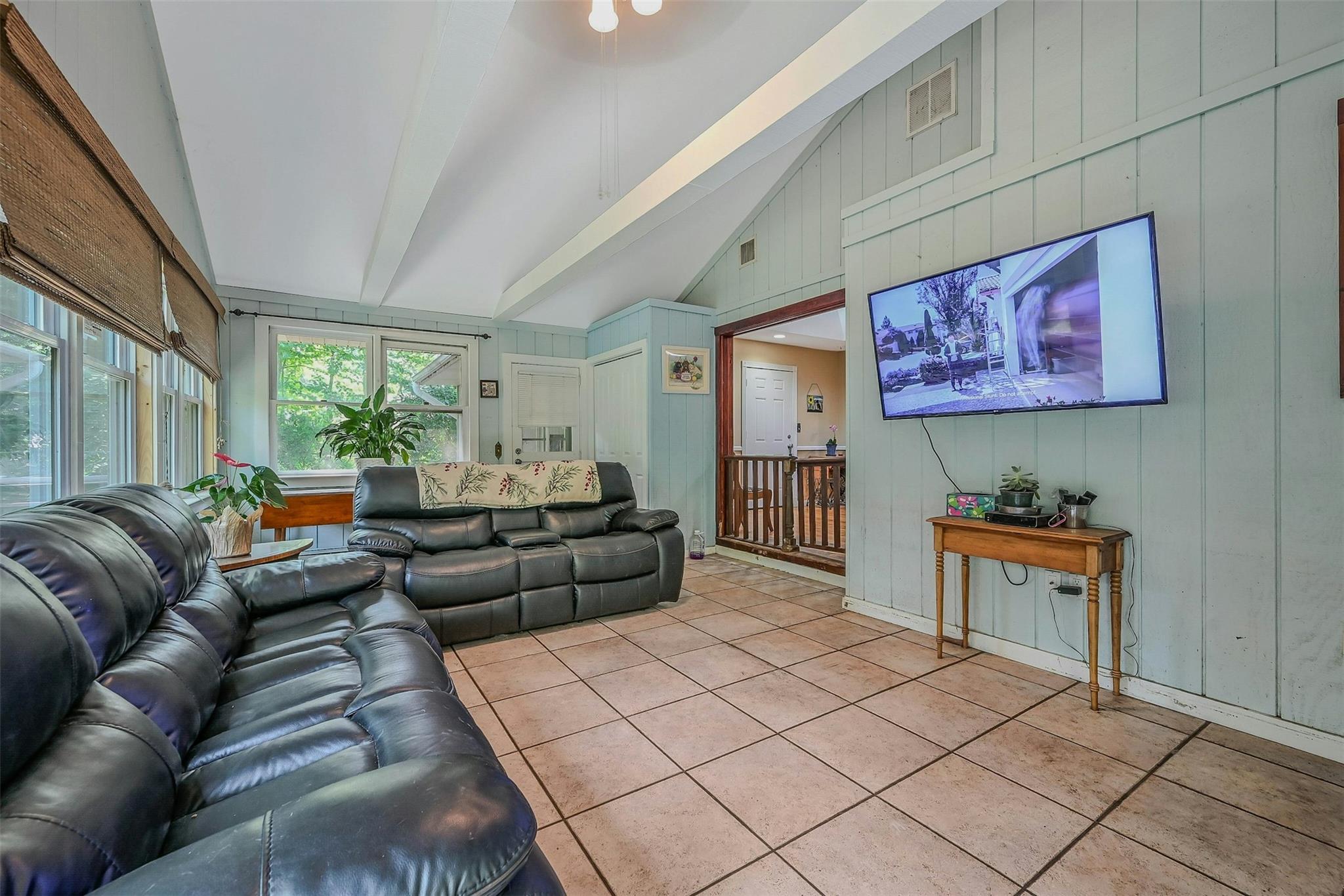 18 Huyler Court, Setauket, NY 11733
