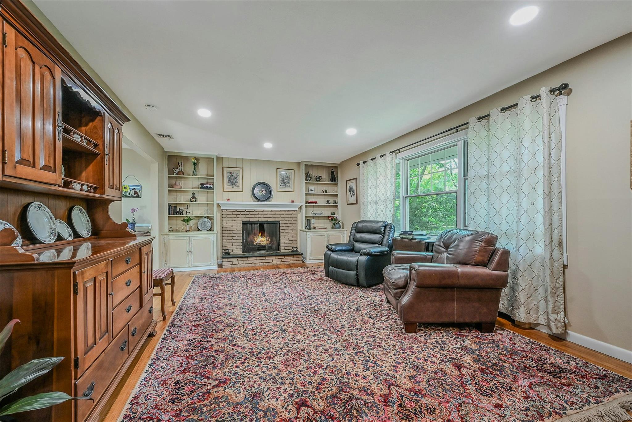 18 Huyler Court, Setauket, NY 11733