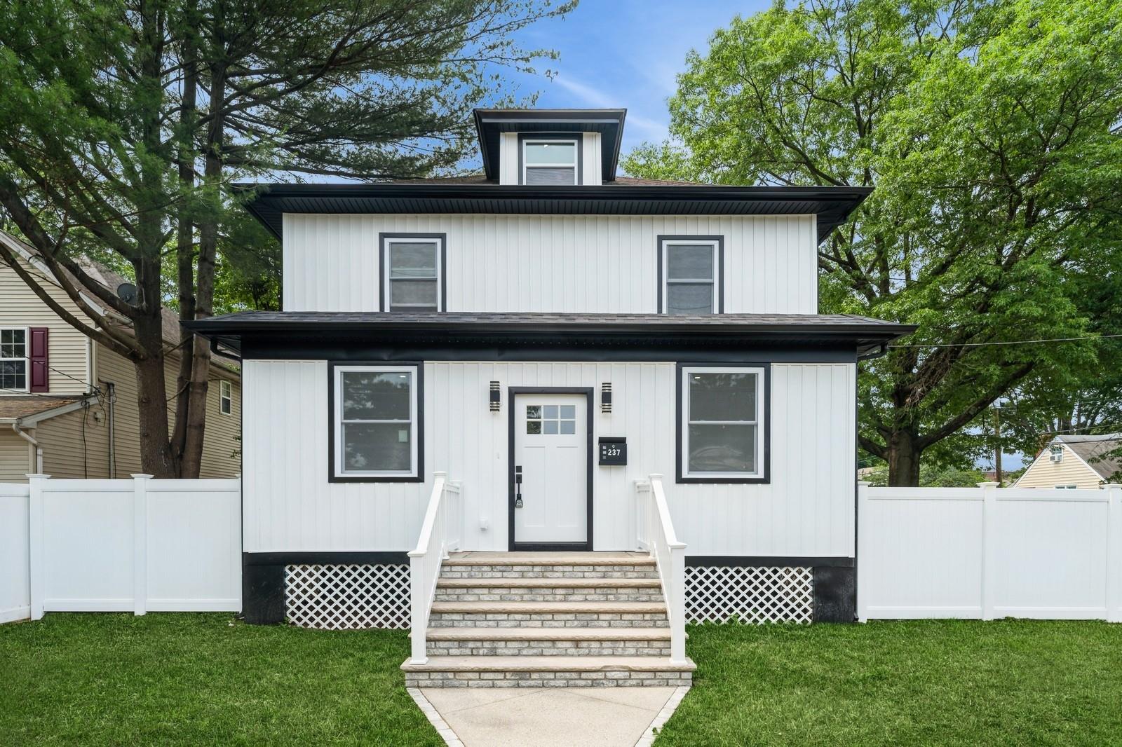 237 Linden Avenue, Westbury, NY 11590