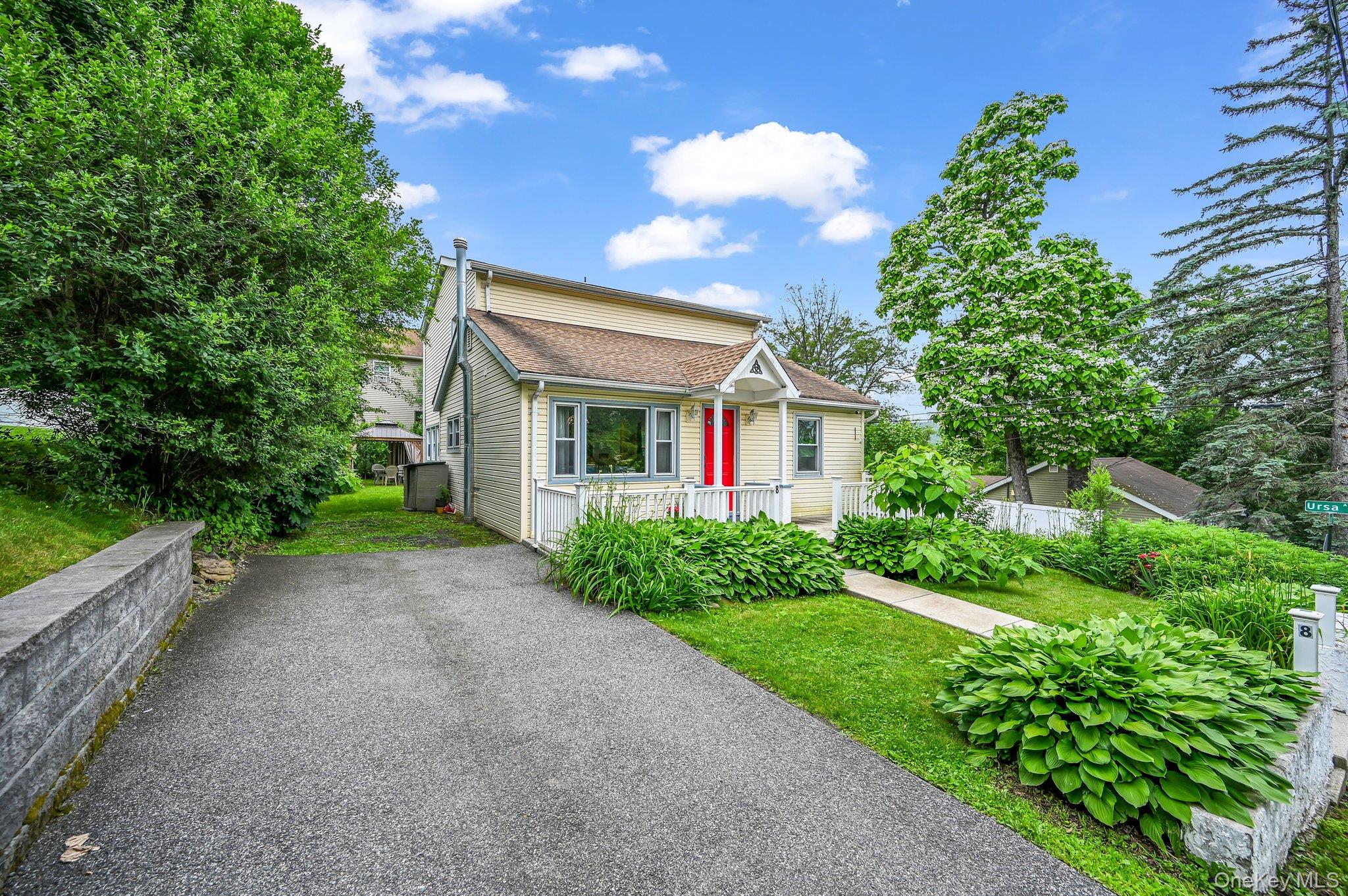 8 Stellar Drive, Greenwood Lake, NY 10925