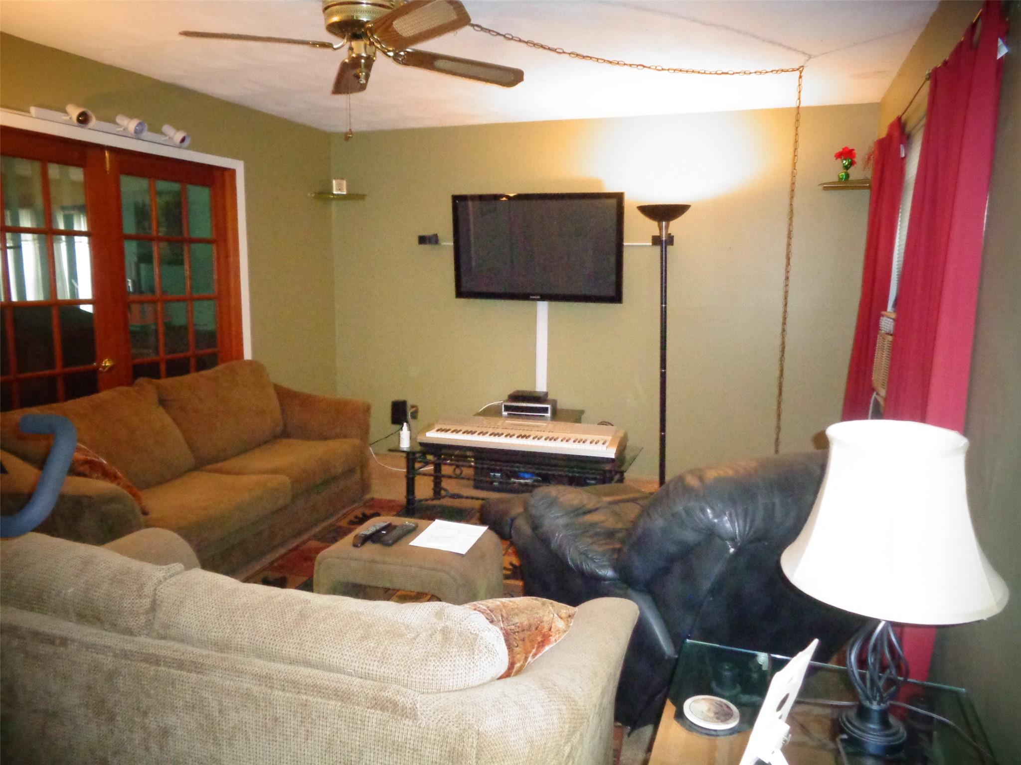 113 Camille Lane, East Patchogue, NY 11772